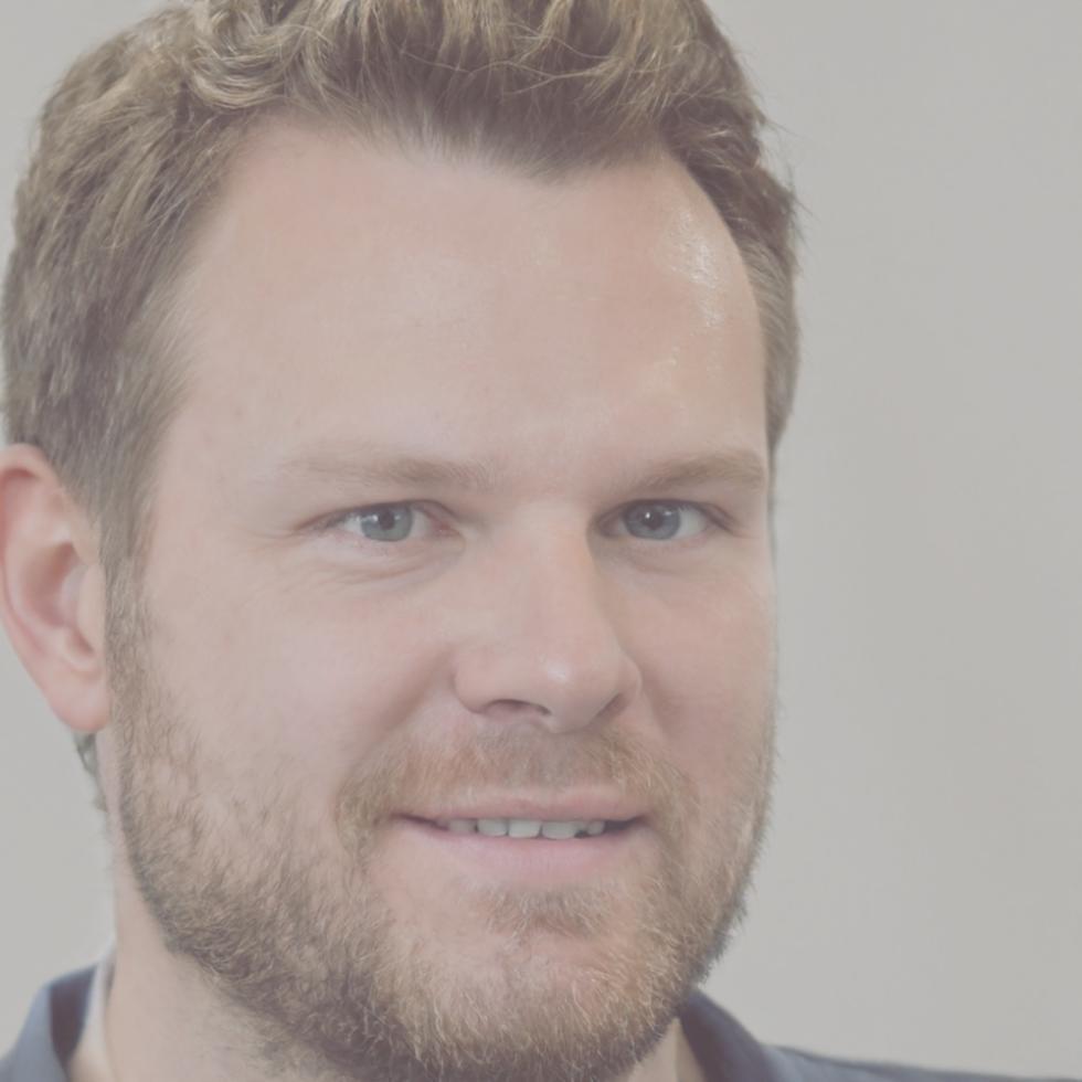 Marcus Kowalczyk, Market Analyst